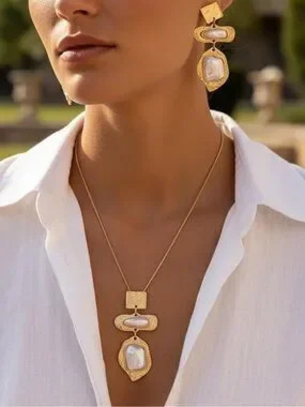 Anthropologie Gold Tone and White Pearl Drop Pendant Necklace - Picture 1 of 6